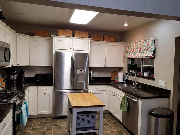 3rd image of 230 Quincy Ave