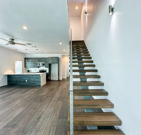 225 S Pine St #202 — Photo 11