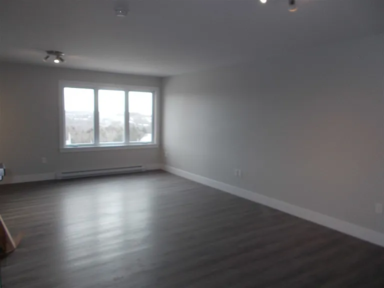 108 Gallery Cres — Photo 11