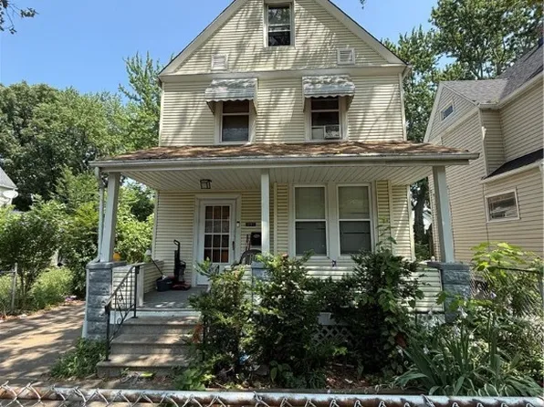 3197 W 94th St, Cleveland, OH 44102