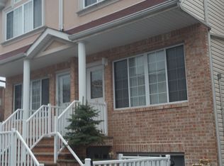 26 Chesterfield Ln, Staten Island, NY 10314