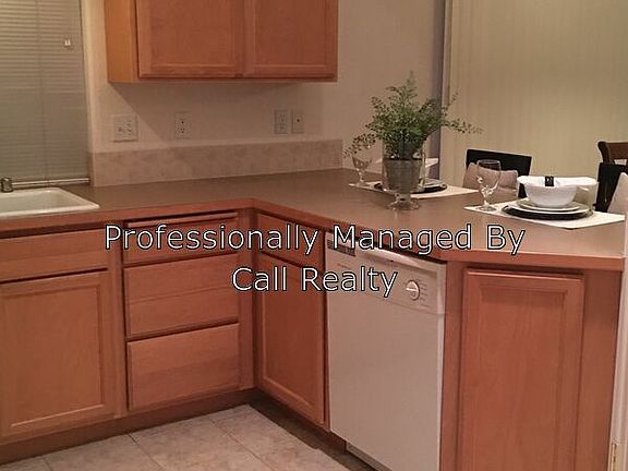 3rd image of 818 N Tanglewood Ln