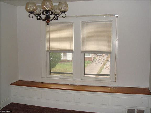 5th image of 3863 W 152nd St