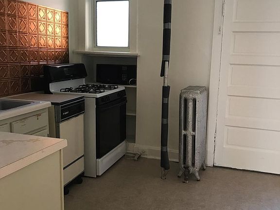5th image of 500 W Belden Ave #5042