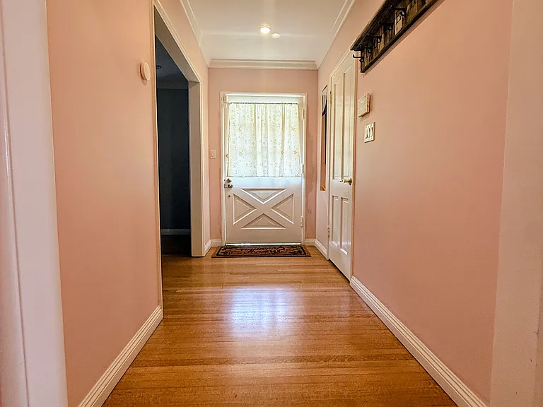 1162 Panorama Dr — Photo 5