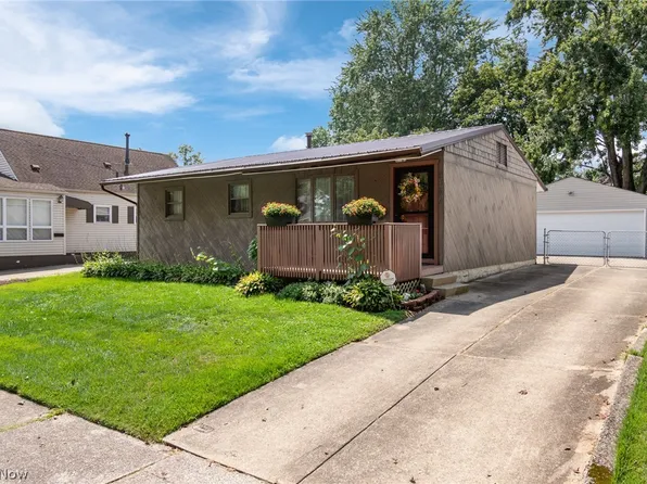 2956 Stockton St, Akron, OH 44314