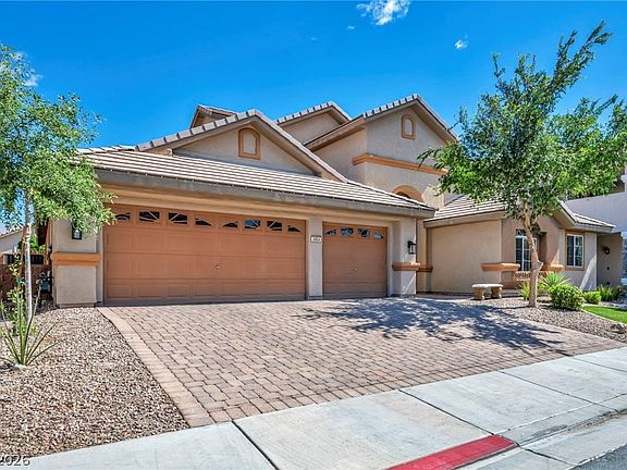 4th image of 3904 Campanario Ave