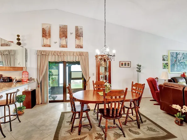62 Paxford Lane, Boynton Beach, FL 33426