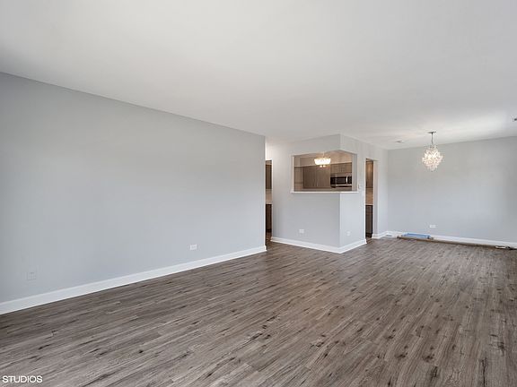 5th image of 1026 Castilian Ct APT 318