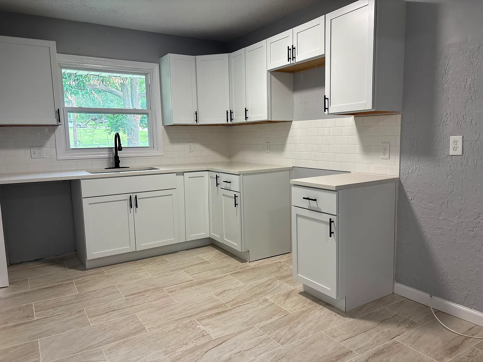 4 bed, 1810 sqft, $1,800 — Photo 3