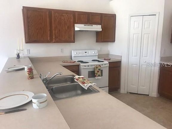 3rd image of 121 Sanderling Dr