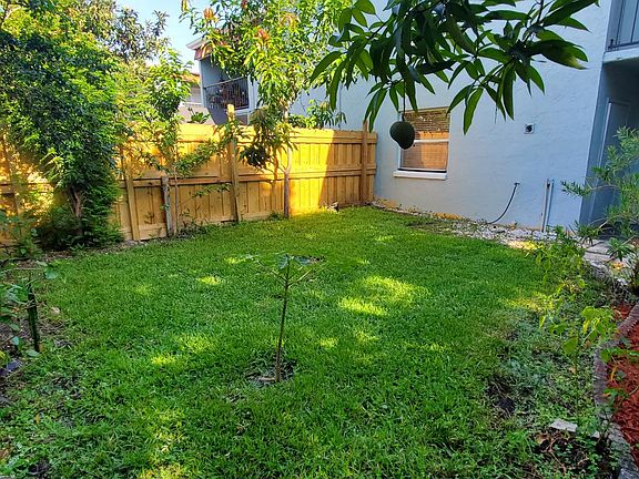 5th image of 2835 Somerset Park Dr APT 102