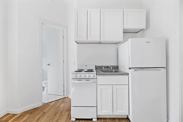 Rented by REAL New York | media 16