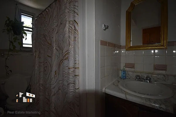 Rented by Compass | media 14