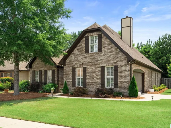 1000 Riviera Dr, Calera, AL 35040