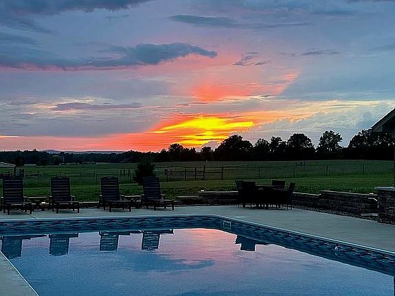 3rd image of 5909 Feezor Rd