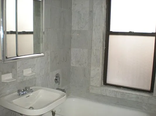 Rented by Metropolitan Equities | media 14