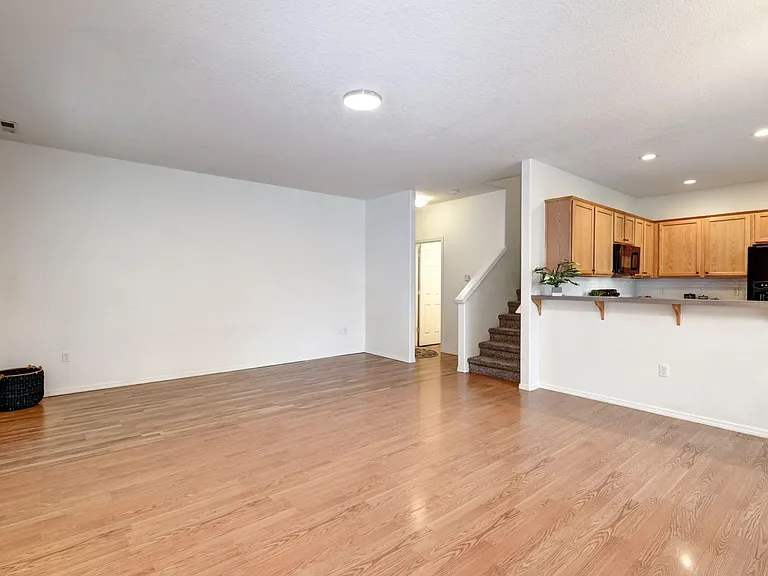 1274 NW 7th Ave — Photo 7