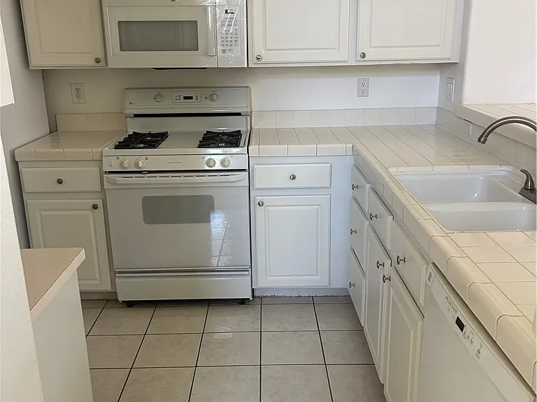 5272 Island Chain Rd — Photo 22