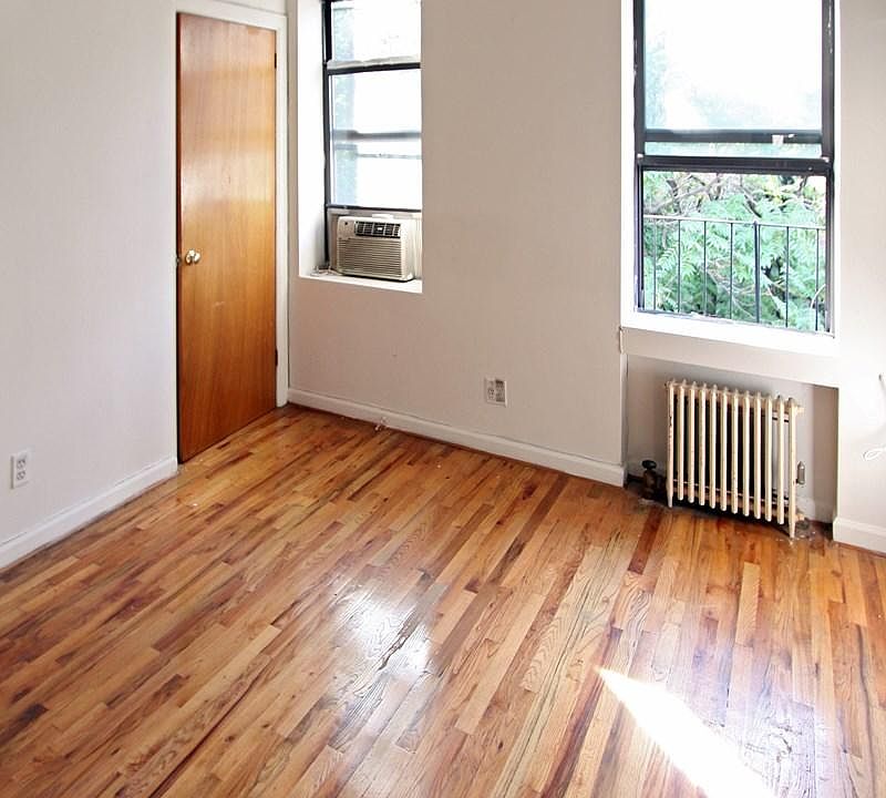 2nd image of 1127 2nd Ave