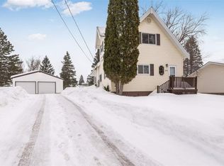 2512 Hutchinson Rd, Duluth, MN 55811