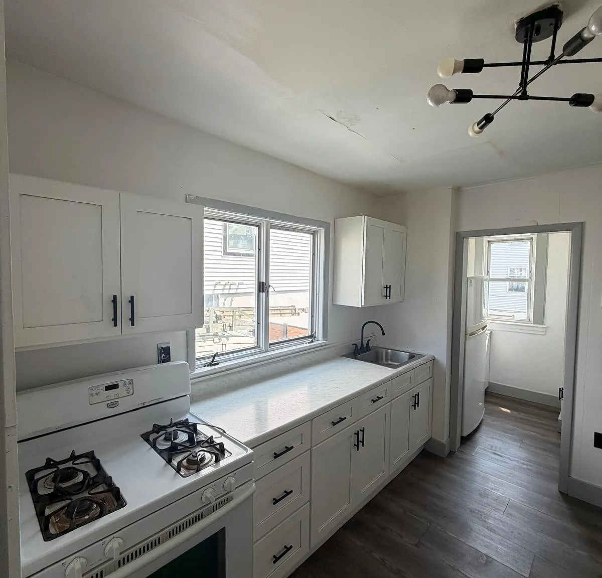 4 bed, $3,450 — Photo 2