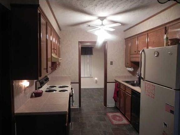5th image of 2208 Forest Park Dr