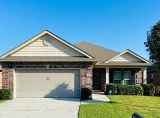 215 Sandy Dr, Ocean Springs, MS 39564