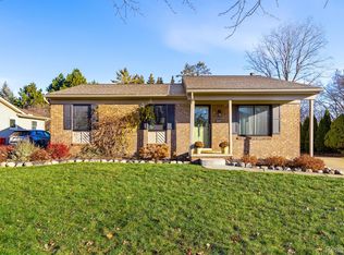 16187 Touraine Dr, Clinton Township, MI 48038