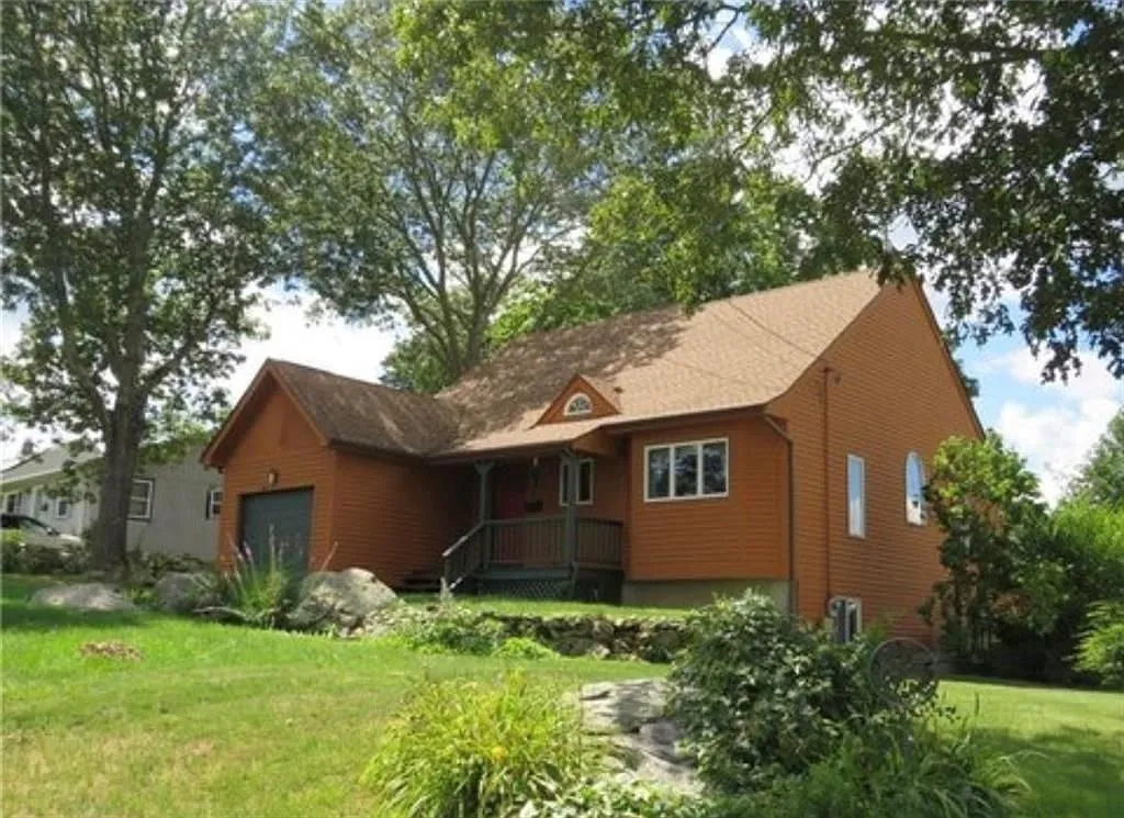 2 bed, 2.0 bath, 1751 sqft, $2,500 — Photo 1