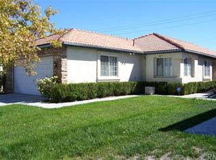 2199 Glimmer Way, Perris, CA 92571