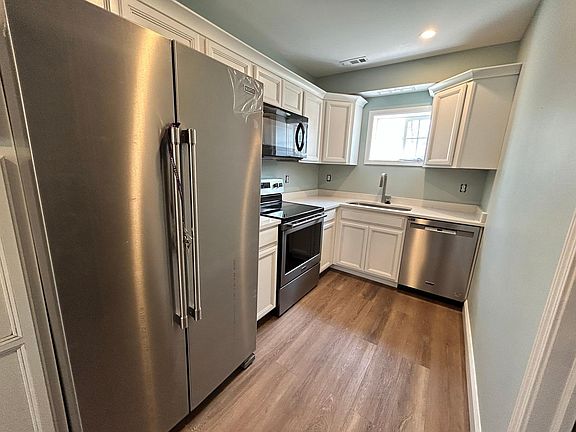 4th image of 4409 Caroline Ave APT C