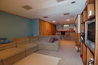 4th image of 33W660 Sunset Park Dr
