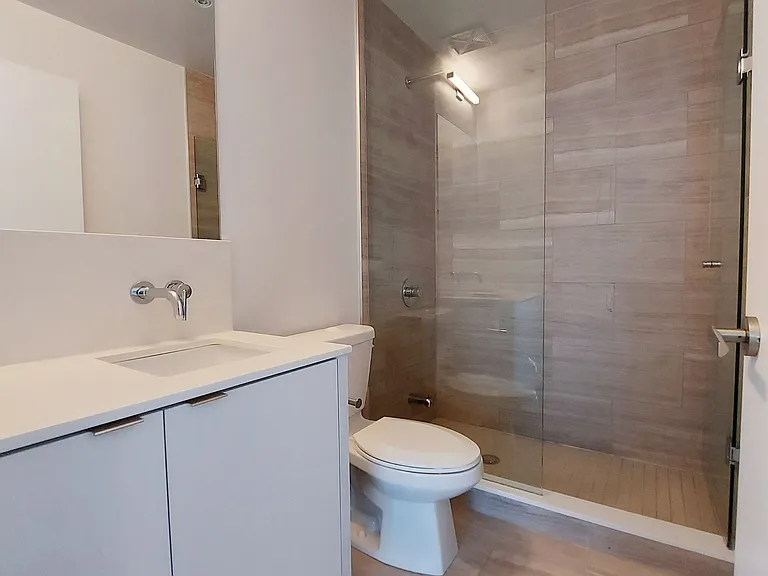 88 Harbour St #6304 — Photo 10