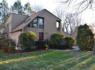 556 Burts Pit Rd, Northampton, MA 01062