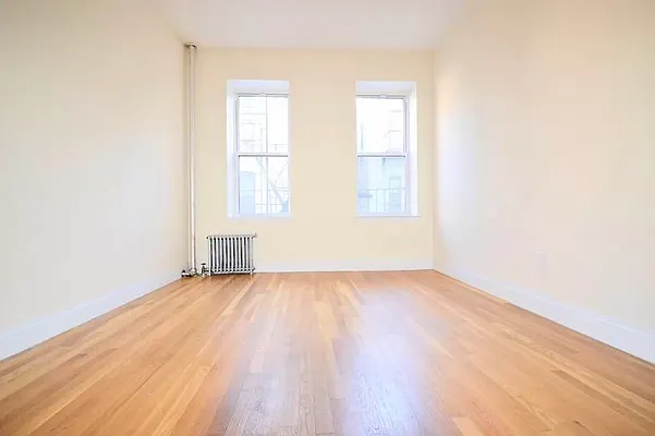 Rented by EXR | media 4