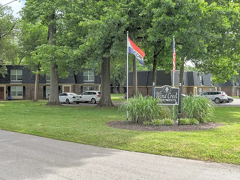 Wind Crest Apartments and Townhomes - Move in Specials Available! — Photo 12