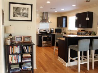 1611 Oleander St, Metairie, LA 70001