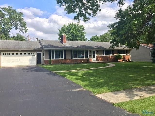 1st image of 619 Winterberry Dr