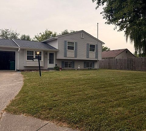 2nd image of 1429 Le Blanc Ct