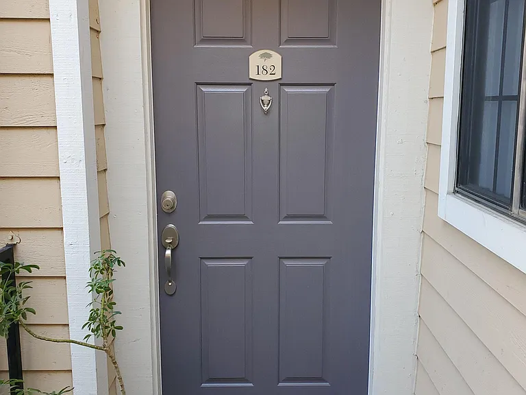 182 Eastridge Dr — Photo 1
