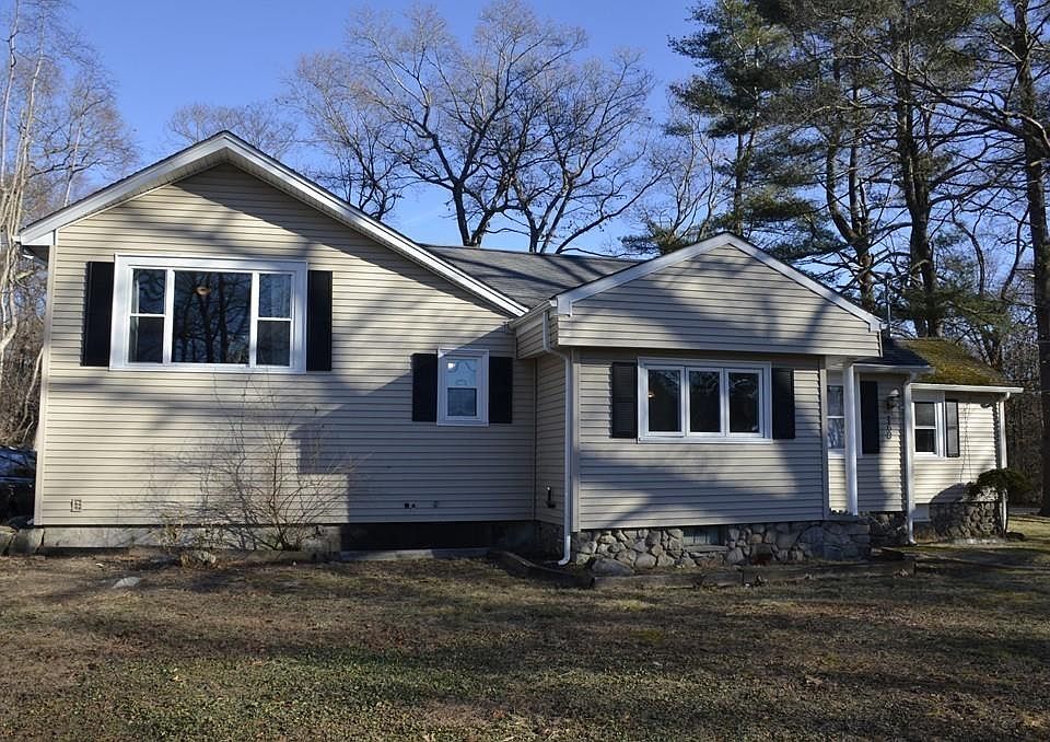 1st image of 160 Lake Dr
