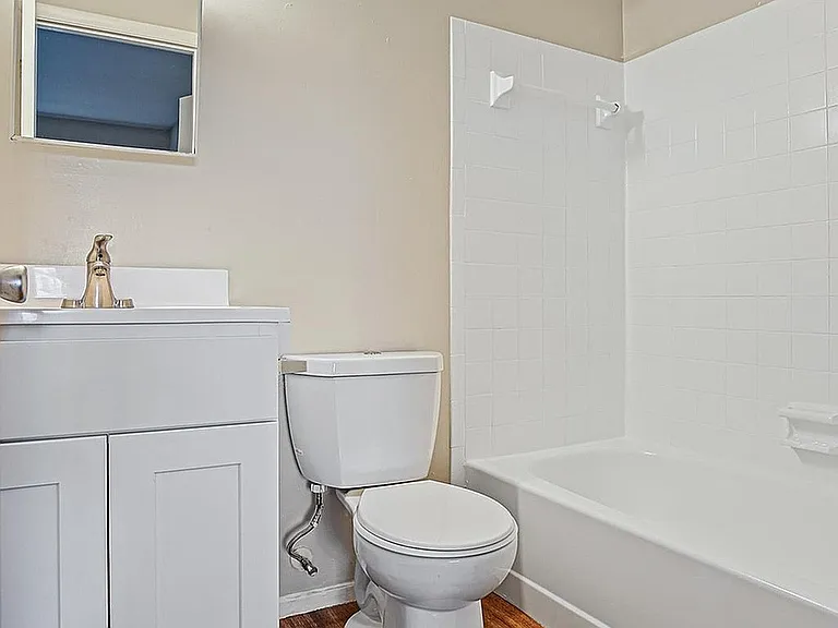 Meadow Creek Apartments — Photo 14