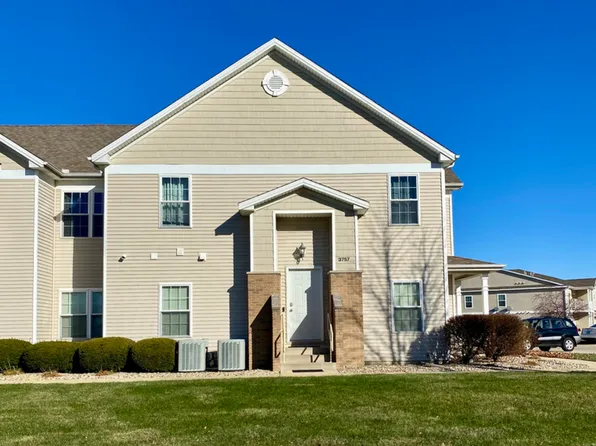3757 Harbor Estates Ln #E, Champaign, IL 61822