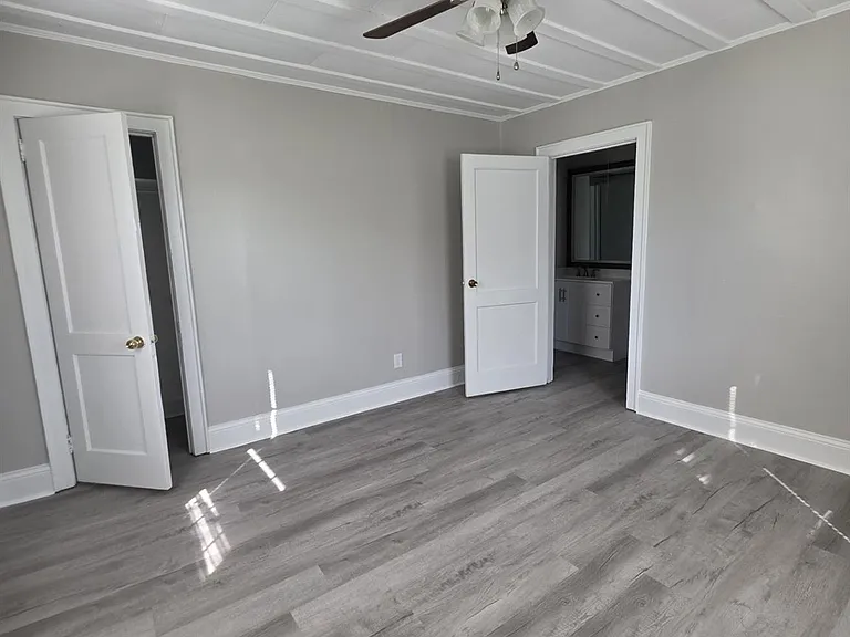 1318 Baucom Rd — Photo 9