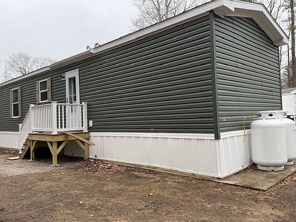 3rd image of 120 Campground Rd