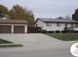 502 Grainland Rd, Wayne, NE 68787