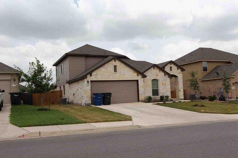 2nd image of 2117 Dove Crossing Dr