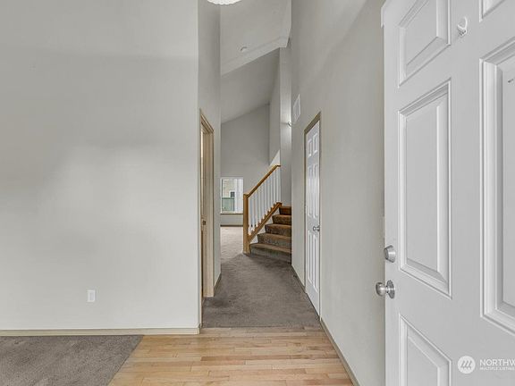 3rd image of 213 kendall Street NE