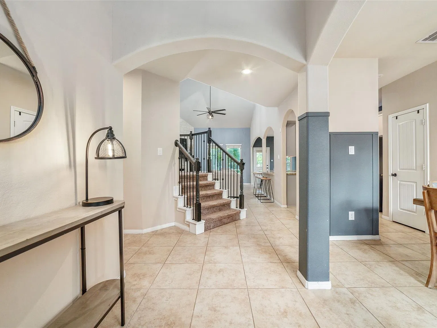 4 bed, 2.5 bath, 2281 sqft, $2,650 — Photo 4